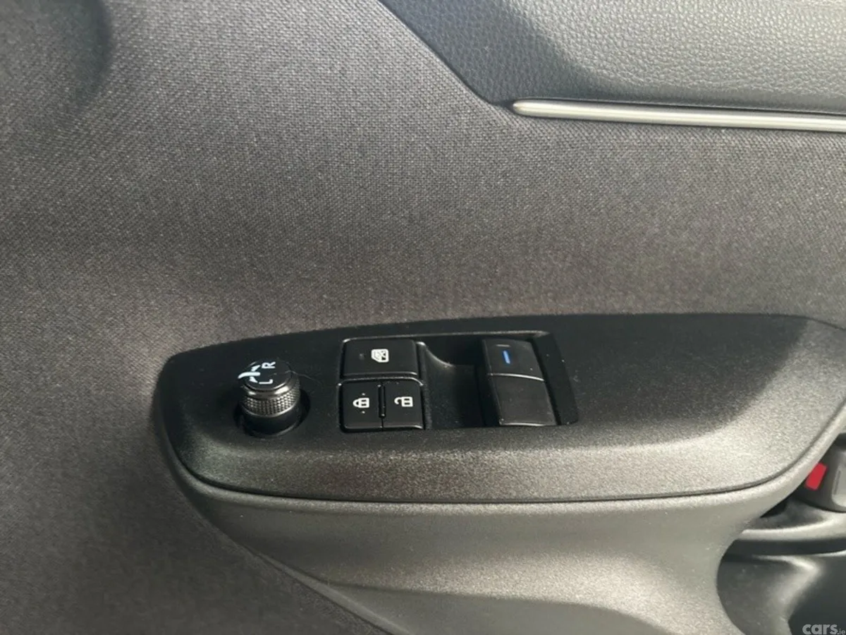 Toyota Yaris Hatchback, Petrol, 2023, White