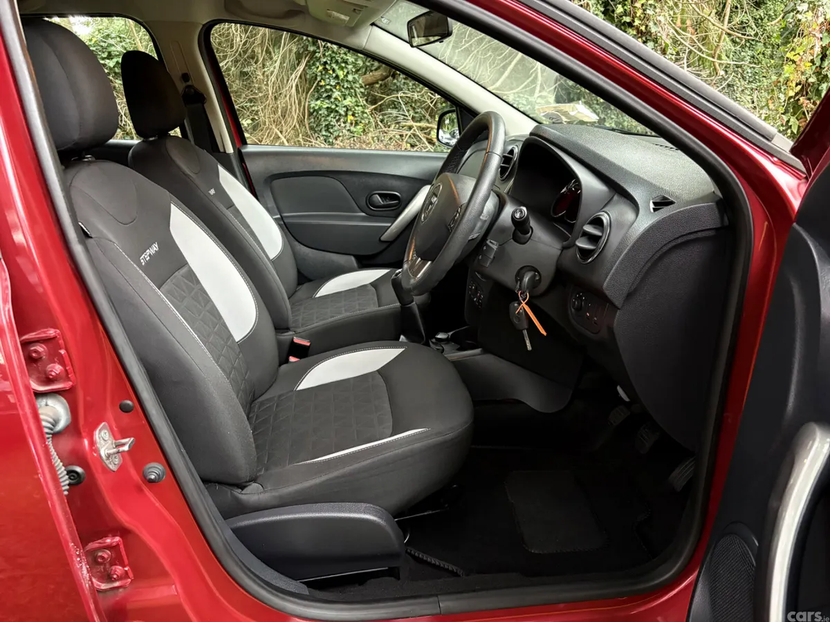 Dacia Sandero Stepway Hatchback, Petrol, 2016, Red