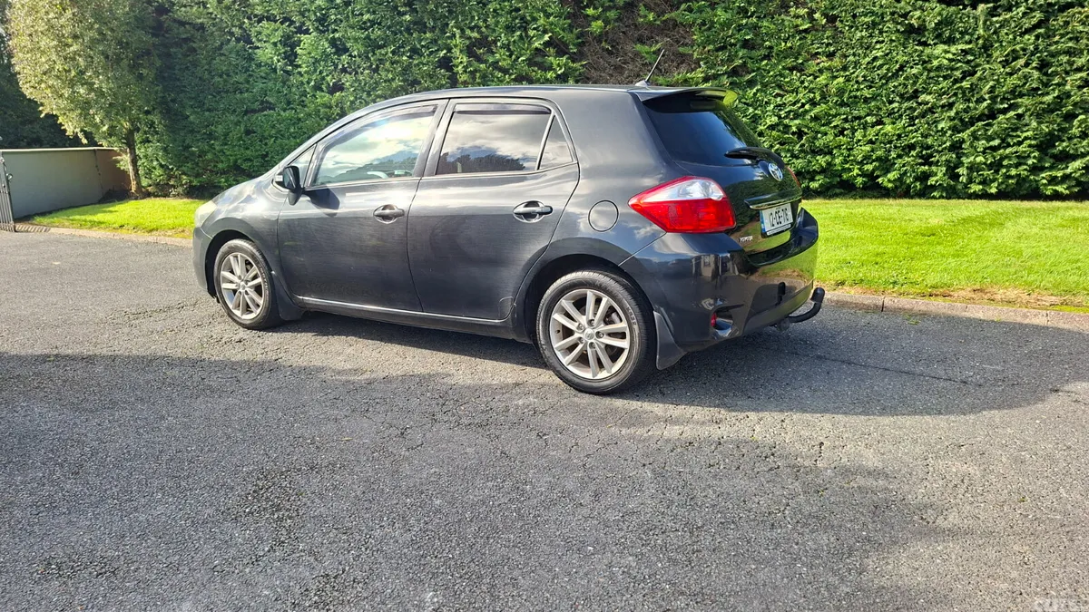 Toyota Auris Hatchback, Diesel, 2012, Black