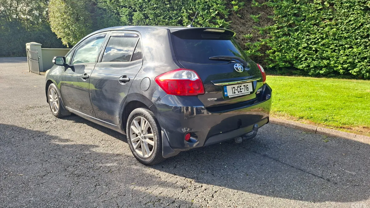 Toyota Auris Hatchback, Diesel, 2012, Black