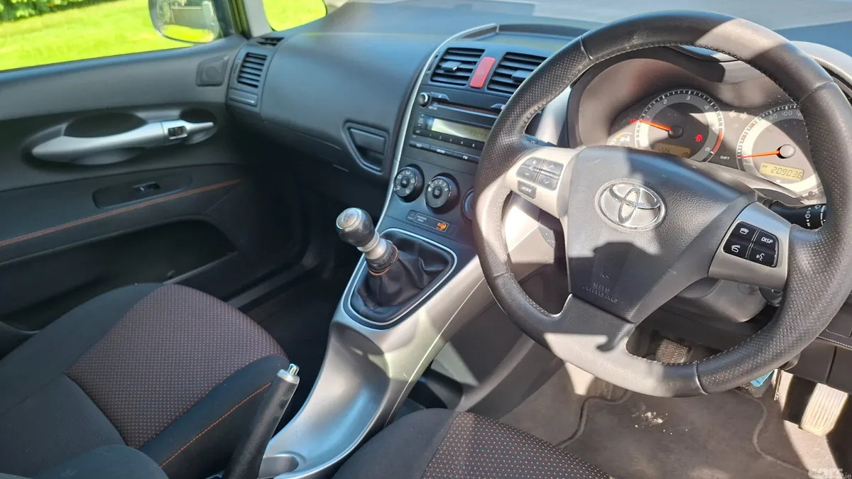 Toyota Auris Hatchback, Diesel, 2012, Black