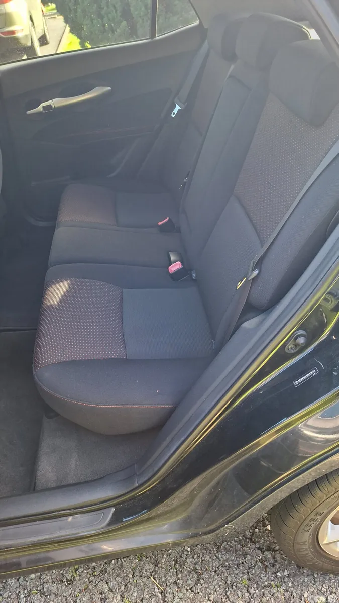 Toyota Auris Hatchback, Diesel, 2012, Black