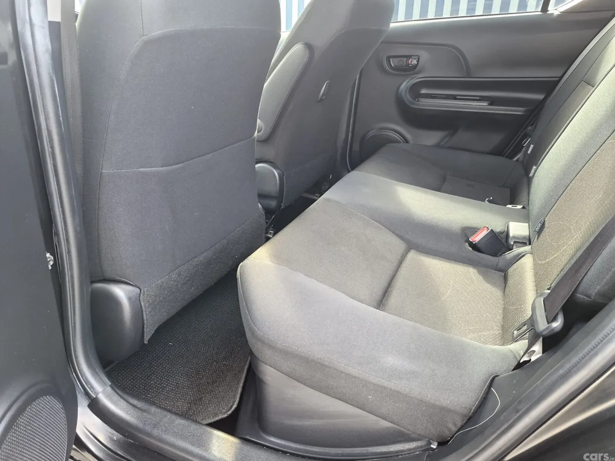 Toyota Aqua Hatchback, Petrol Hybrid, 2016, Black