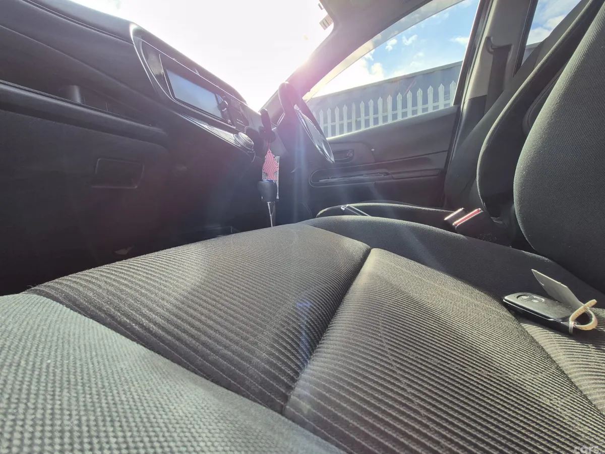 Toyota Aqua Hatchback, Petrol Hybrid, 2016, Black