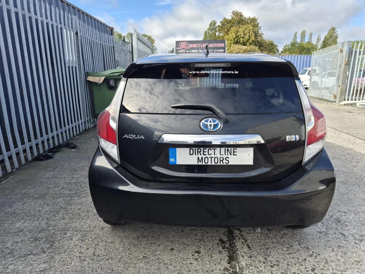 Toyota Aqua Hatchback, Petrol Hybrid, 2016, Black