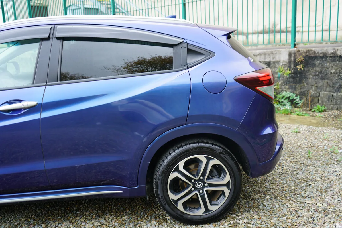 Honda Vezel SUV, Petrol Hybrid, 2016, Blue