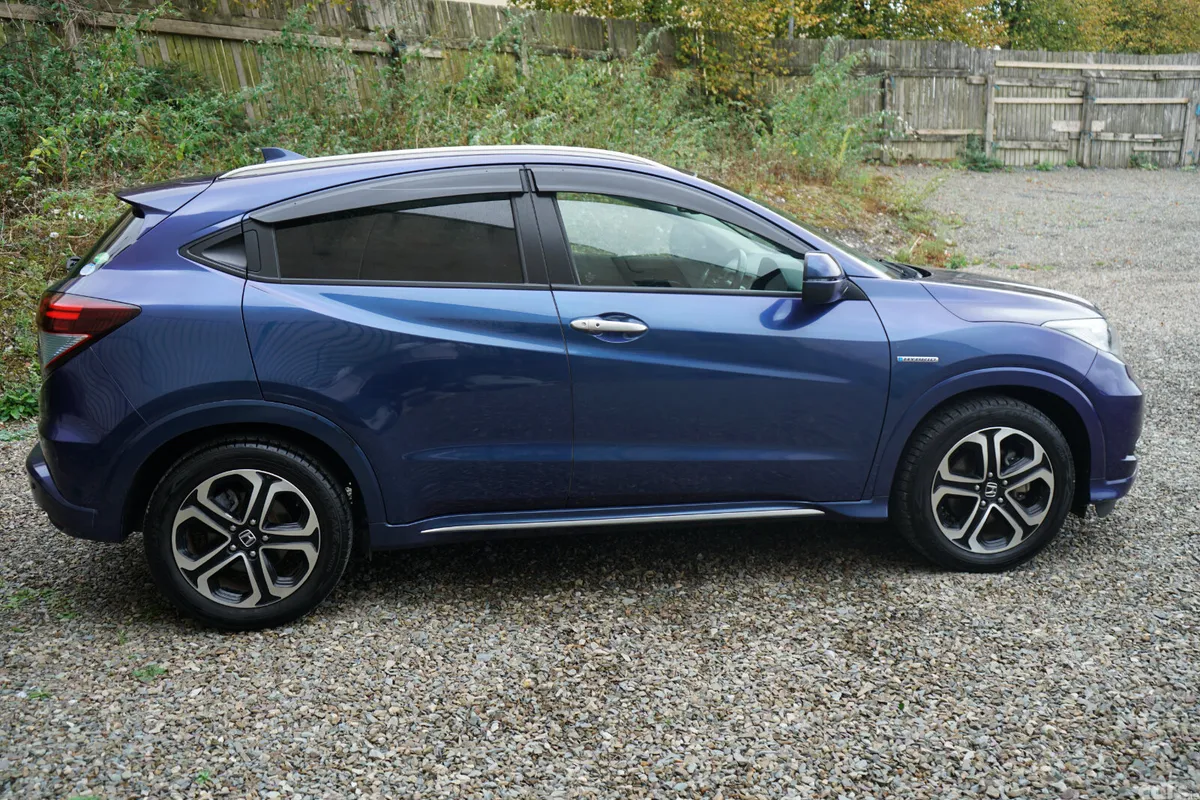 Honda Vezel SUV, Petrol Hybrid, 2016, Blue