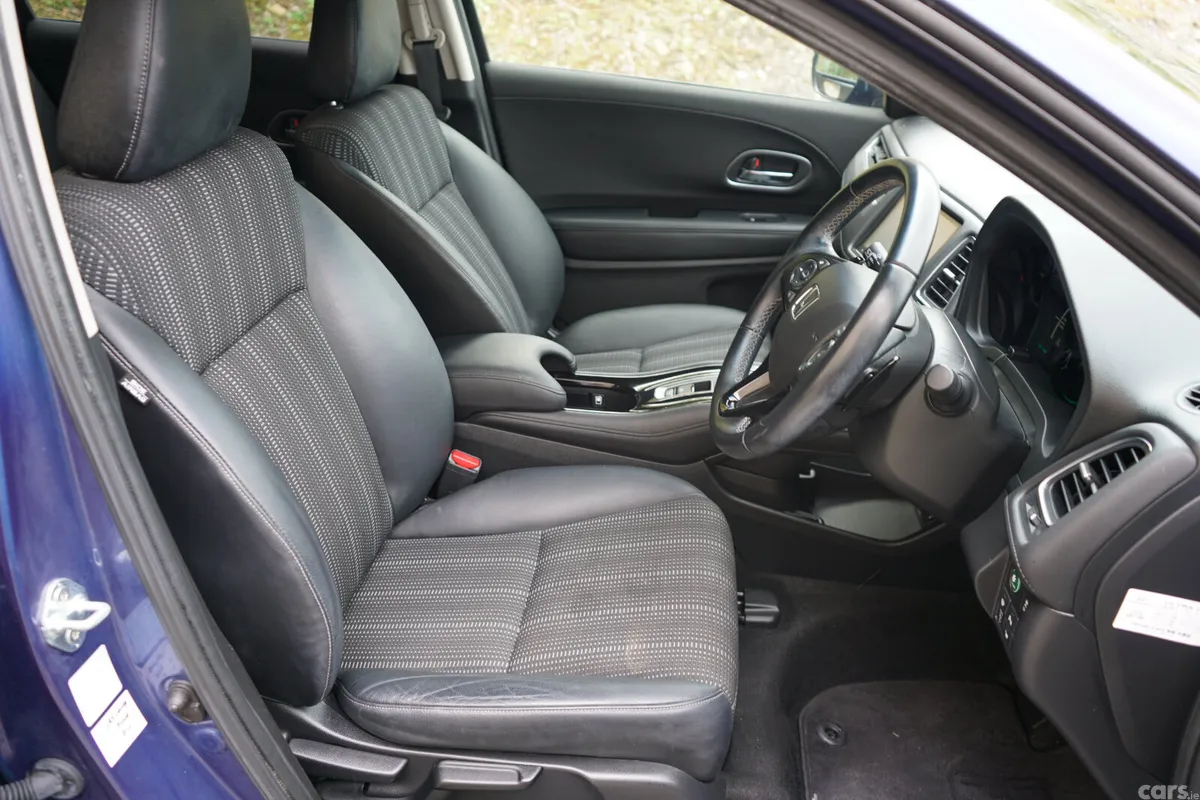 Honda Vezel SUV, Petrol Hybrid, 2016, Blue