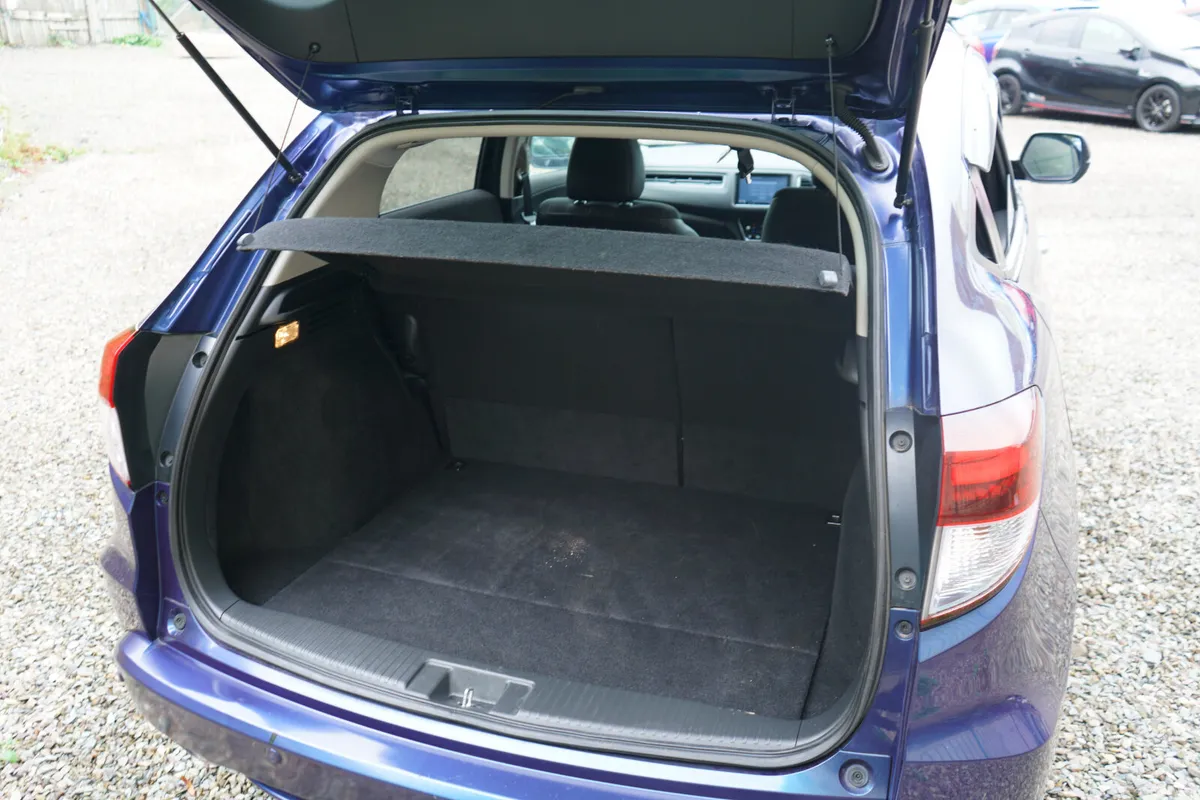 Honda Vezel SUV, Petrol Hybrid, 2016, Blue