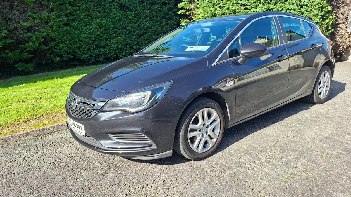 Opel Astra Hatchback, Petrol, 2016, Black