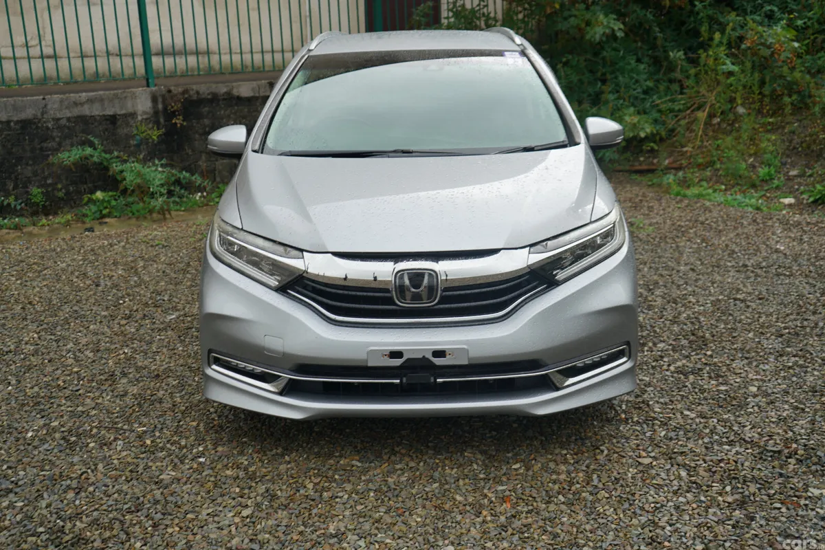 Honda Shuttle Estate, Petrol Hybrid, 2019, Silver