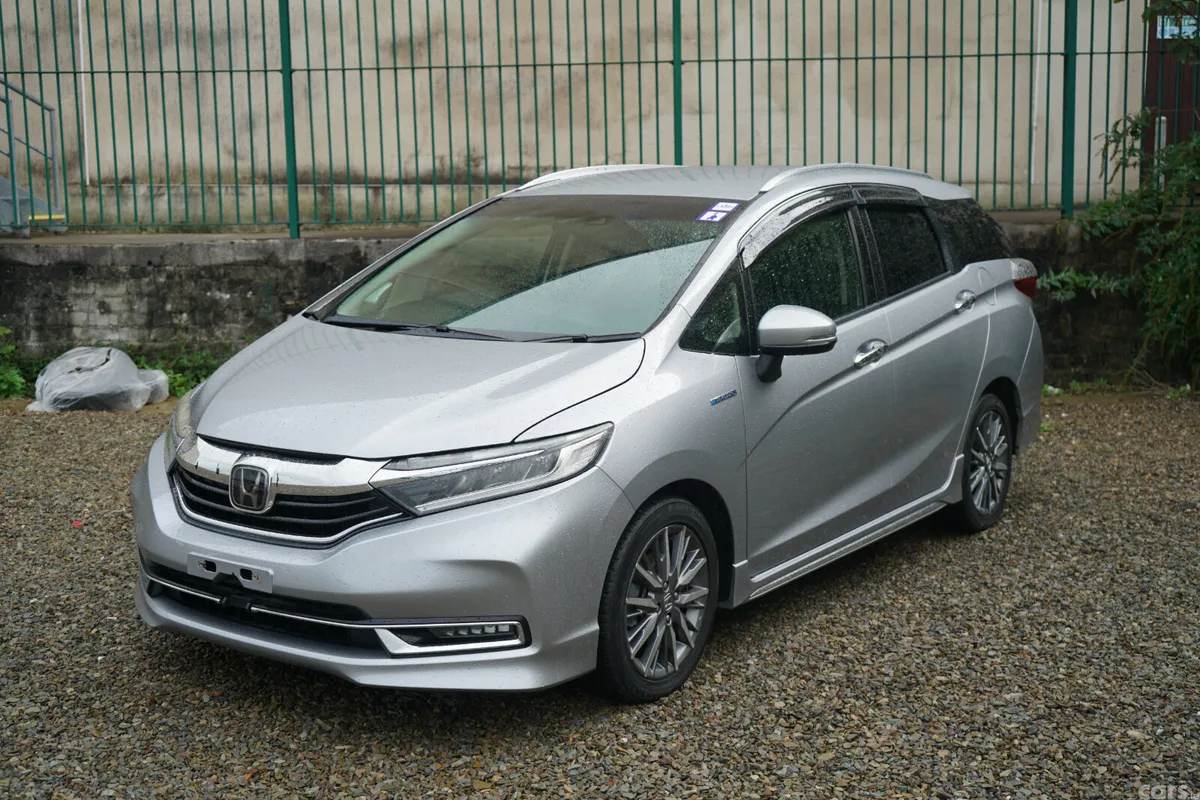 Honda Shuttle Estate, Petrol Hybrid, 2019, Silver