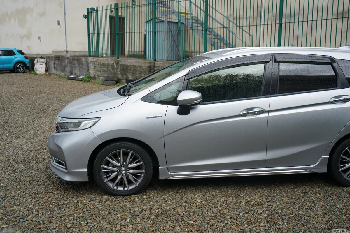 Honda Shuttle Estate, Petrol Hybrid, 2019, Silver
