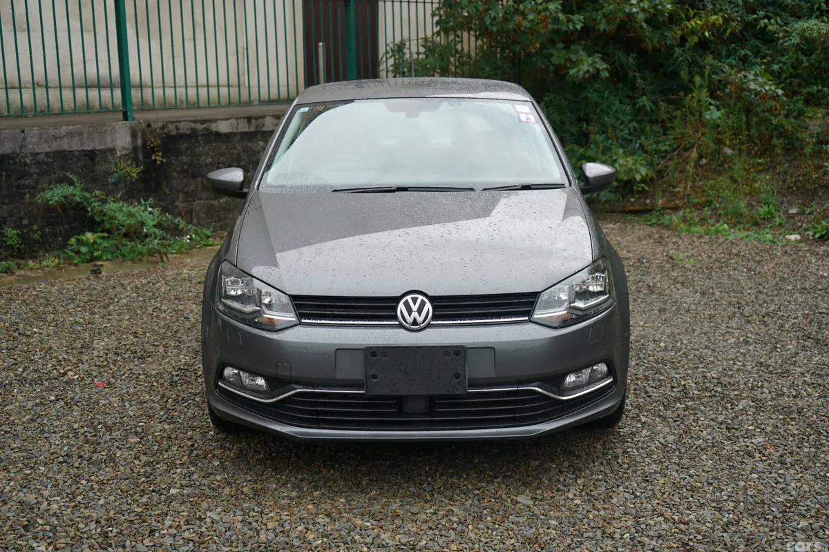 Volkswagen Polo Hatchback, Petrol, 2017, Grey