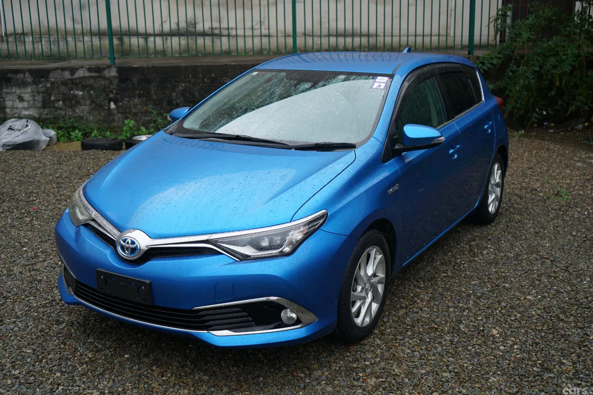 Toyota Auris Hatchback, Petrol Hybrid, 2017, Blue
