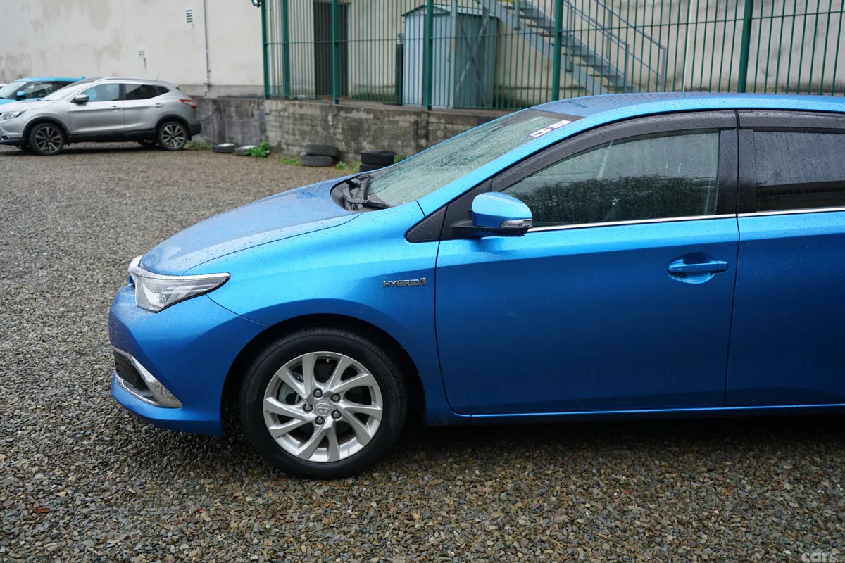 Toyota Auris Hatchback, Petrol Hybrid, 2017, Blue