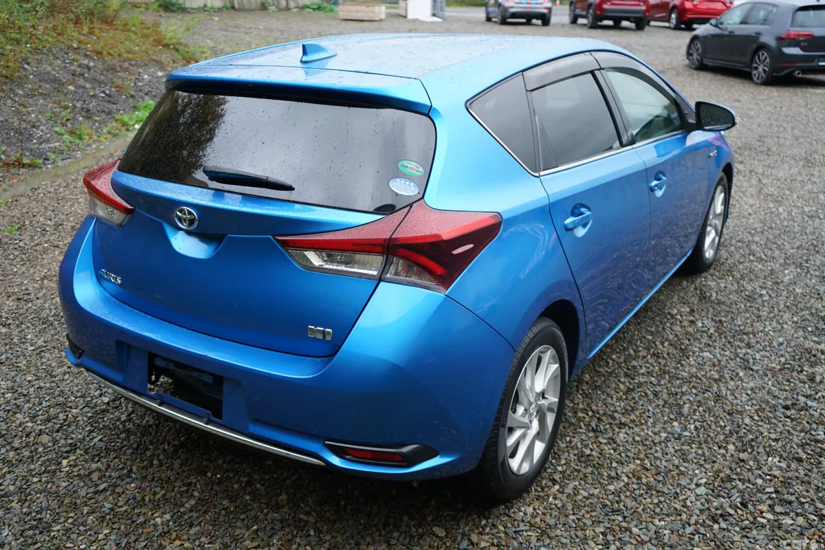 Toyota Auris Hatchback, Petrol Hybrid, 2017, Blue