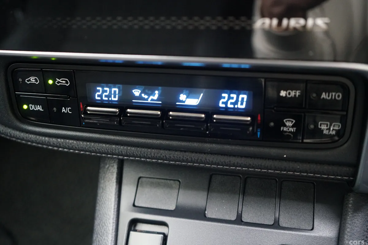 Toyota Auris Hatchback, Petrol Hybrid, 2017, Blue