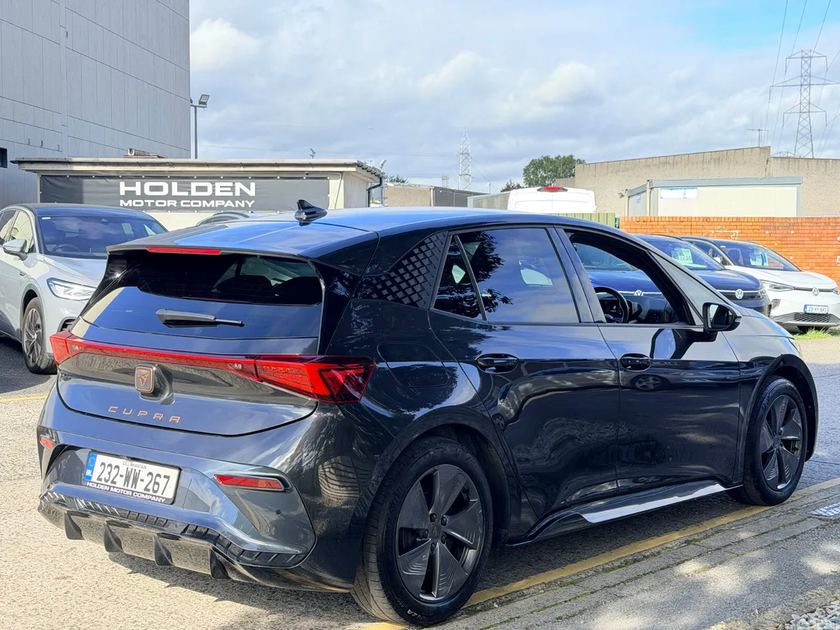Cupra Born Estate, Electric, 2023, Grey