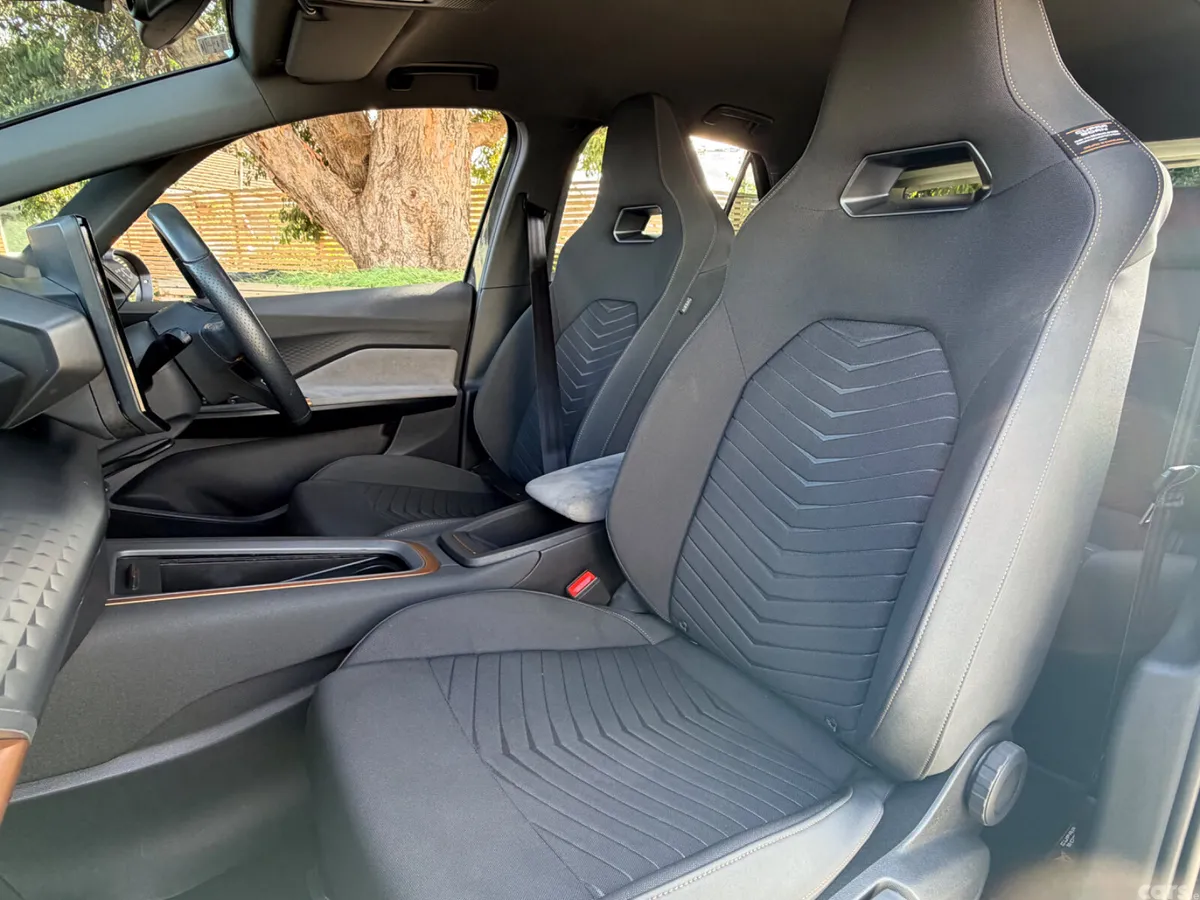 Cupra Born Estate, Electric, 2023, Grey