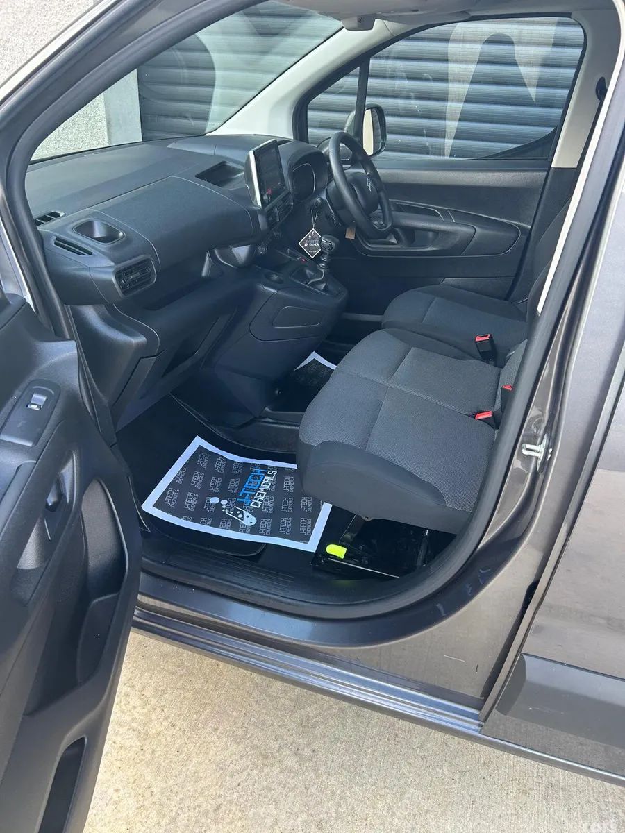 Citroen Berlingo MPV, Diesel, 2023, Grey