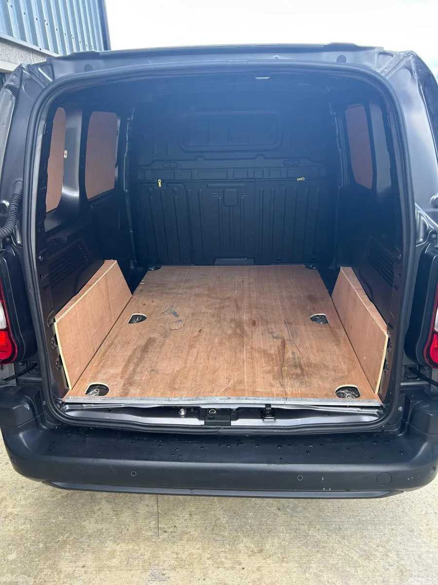 Citroen Berlingo MPV, Diesel, 2023, Grey