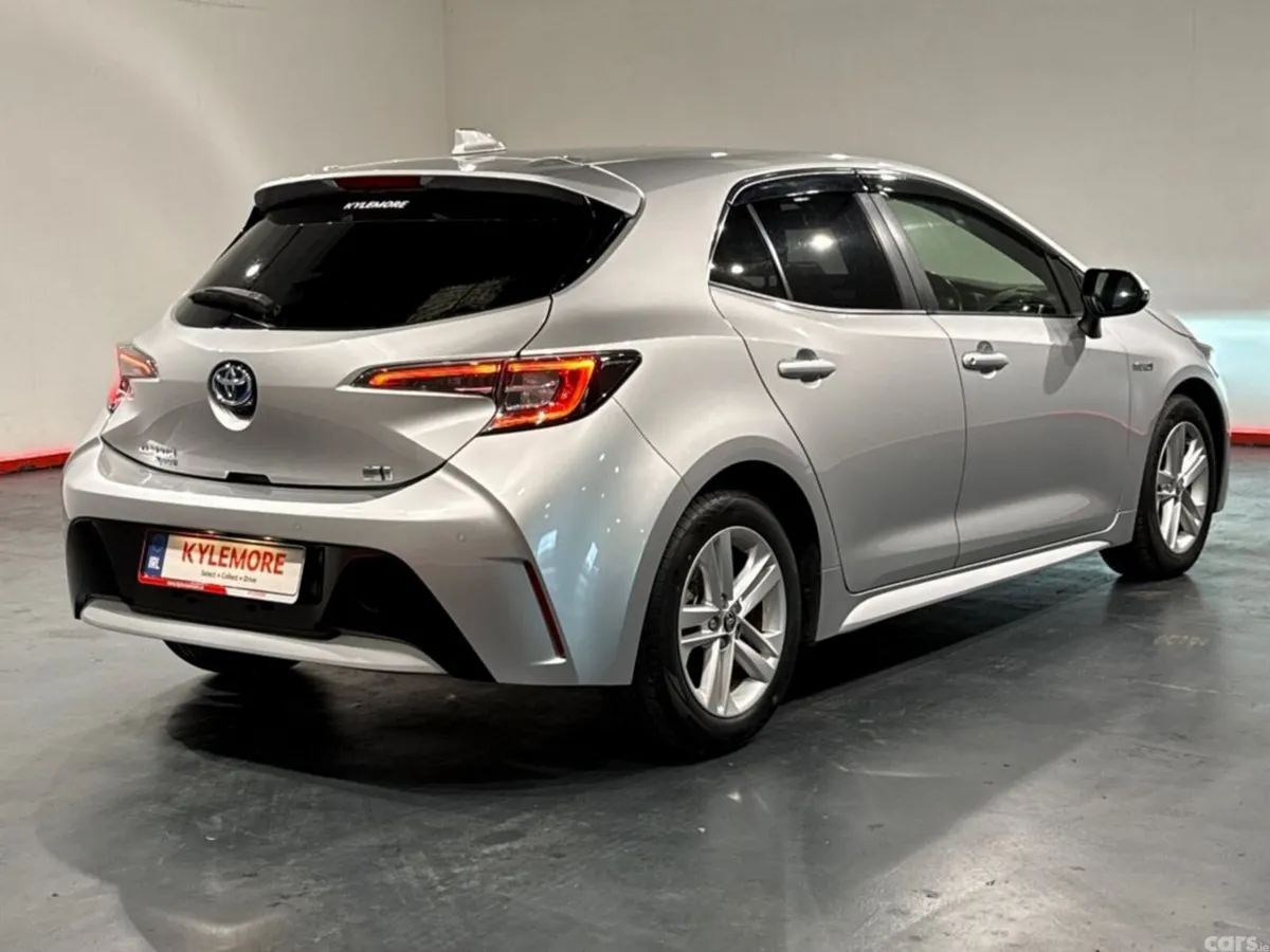 Toyota Corolla Hatchback, Petrol Hybrid, 2019, Silver