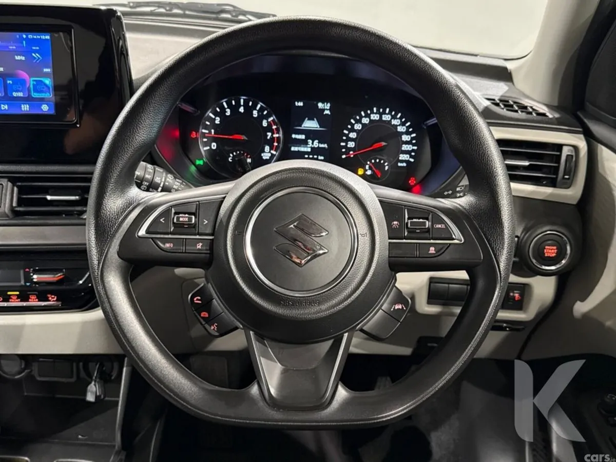 Suzuki Swift Hatchback, Petrol Hybrid, 2023, Green