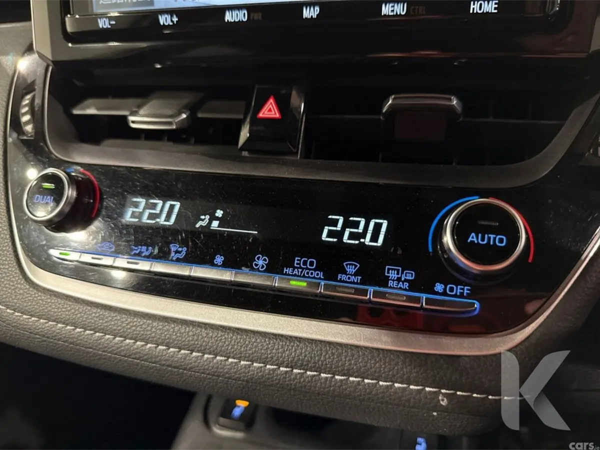 Toyota Corolla Hatchback, Petrol Hybrid, 2019, Silver