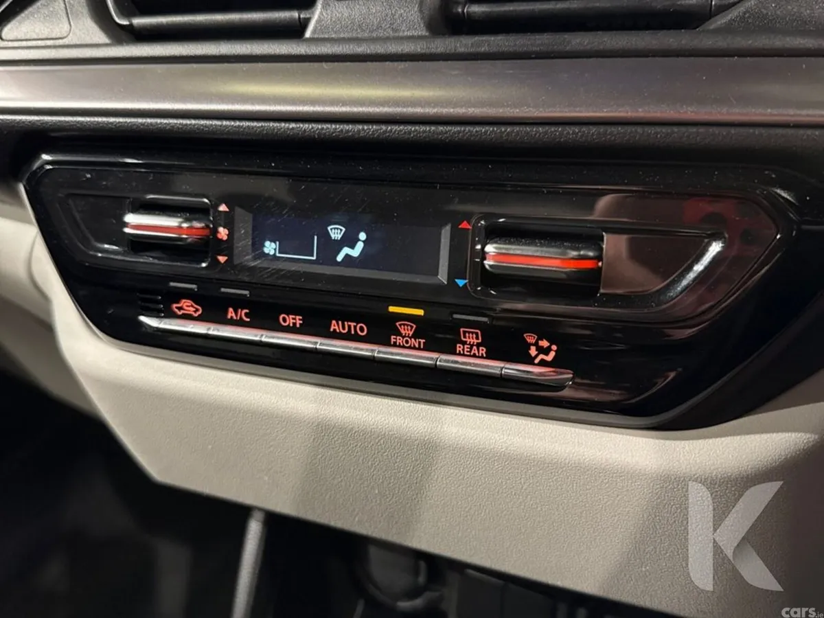 Suzuki Swift Hatchback, Petrol Hybrid, 2023, Green