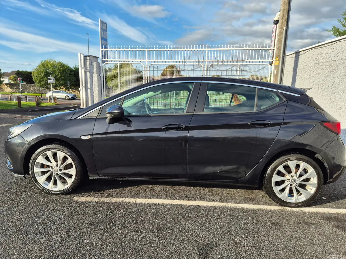 Opel Astra Hatchback, Diesel, 2016, Black