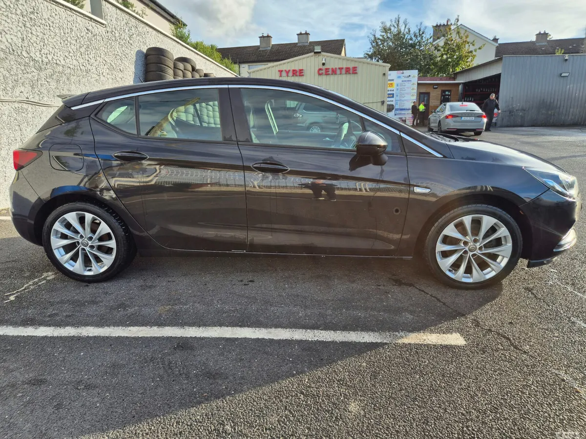 Opel Astra Hatchback, Diesel, 2016, Black