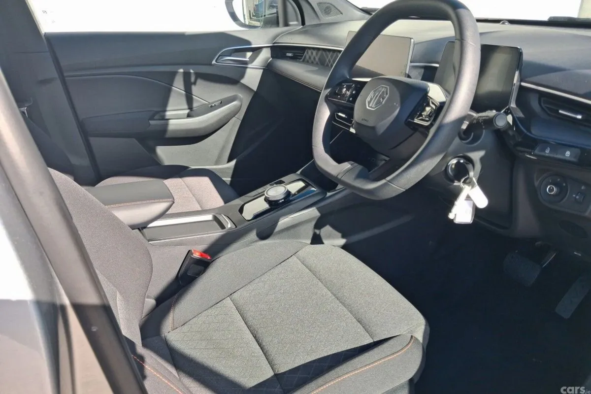 MG MG3 Hatchback, Petrol Hybrid, 2026, Silver