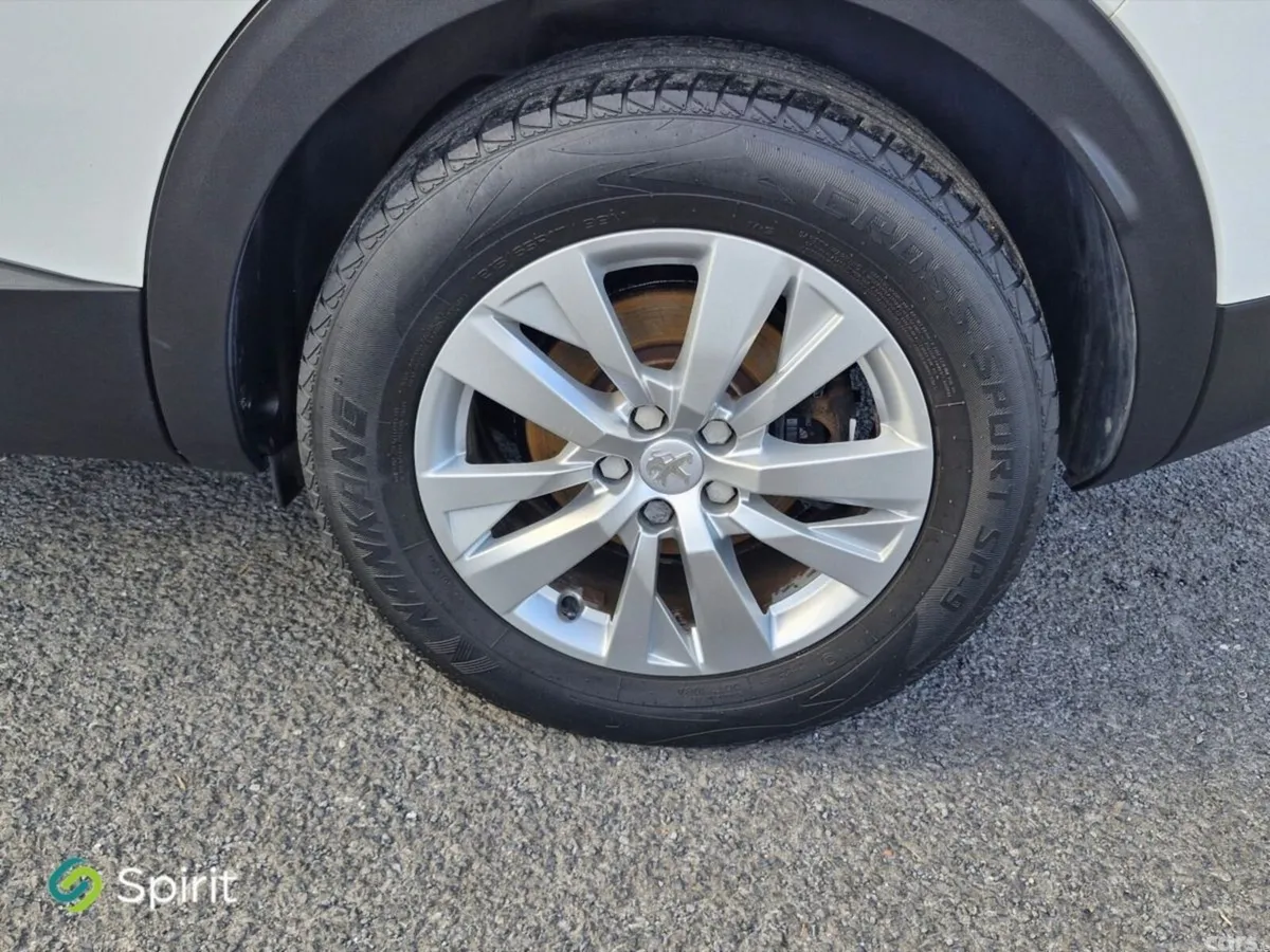 Peugeot 3008 MPV, Petrol, 2018, White