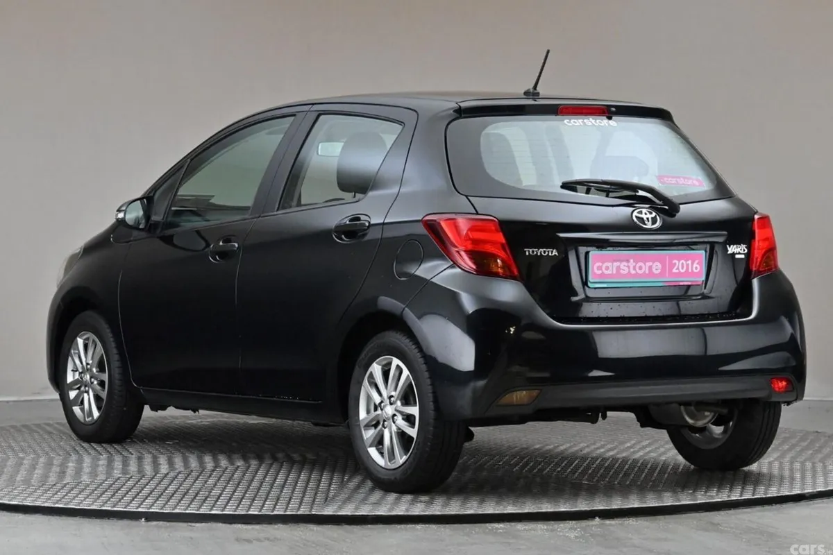 Toyota Yaris Hatchback, Petrol, 2016, Black
