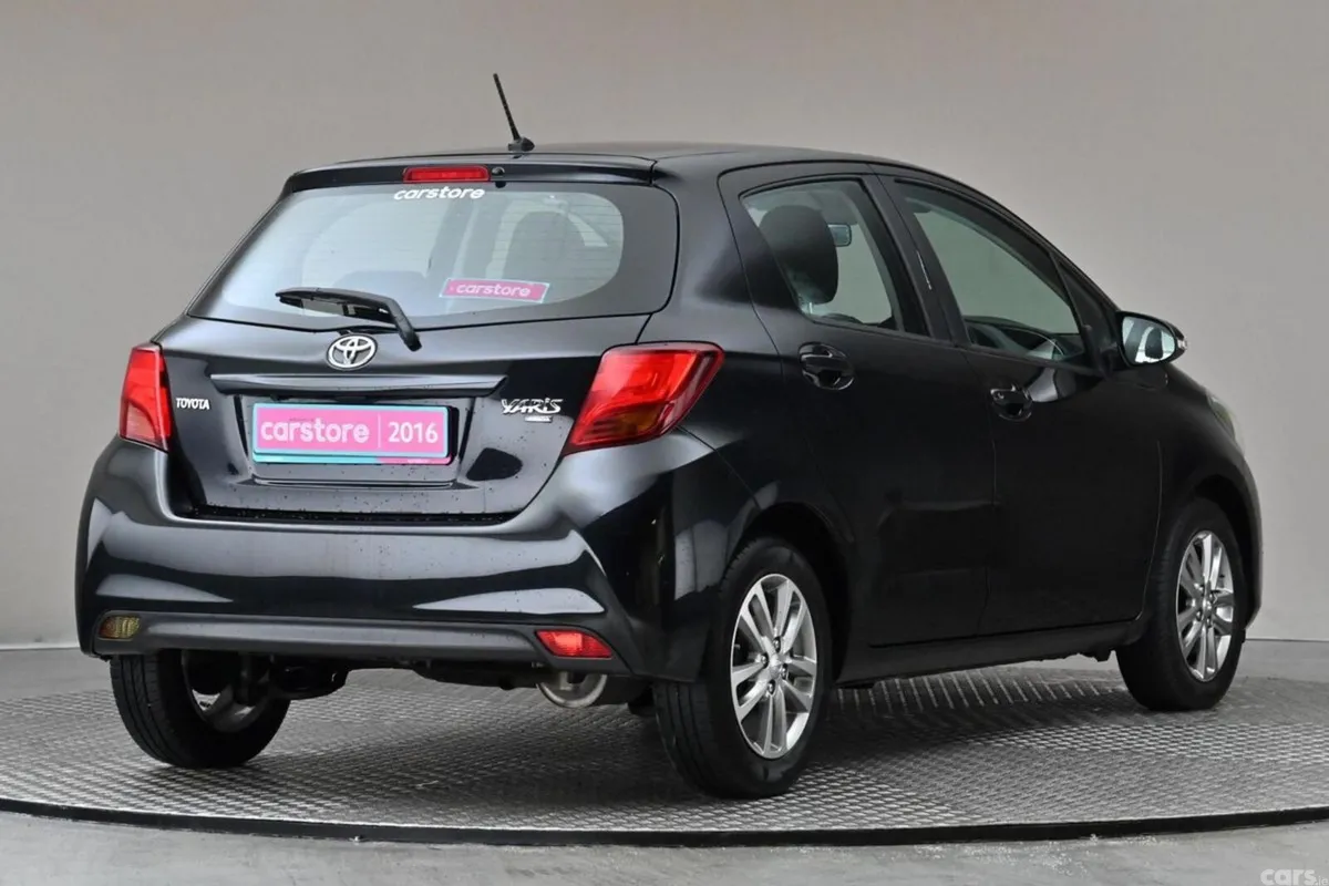 Toyota Yaris Hatchback, Petrol, 2016, Black