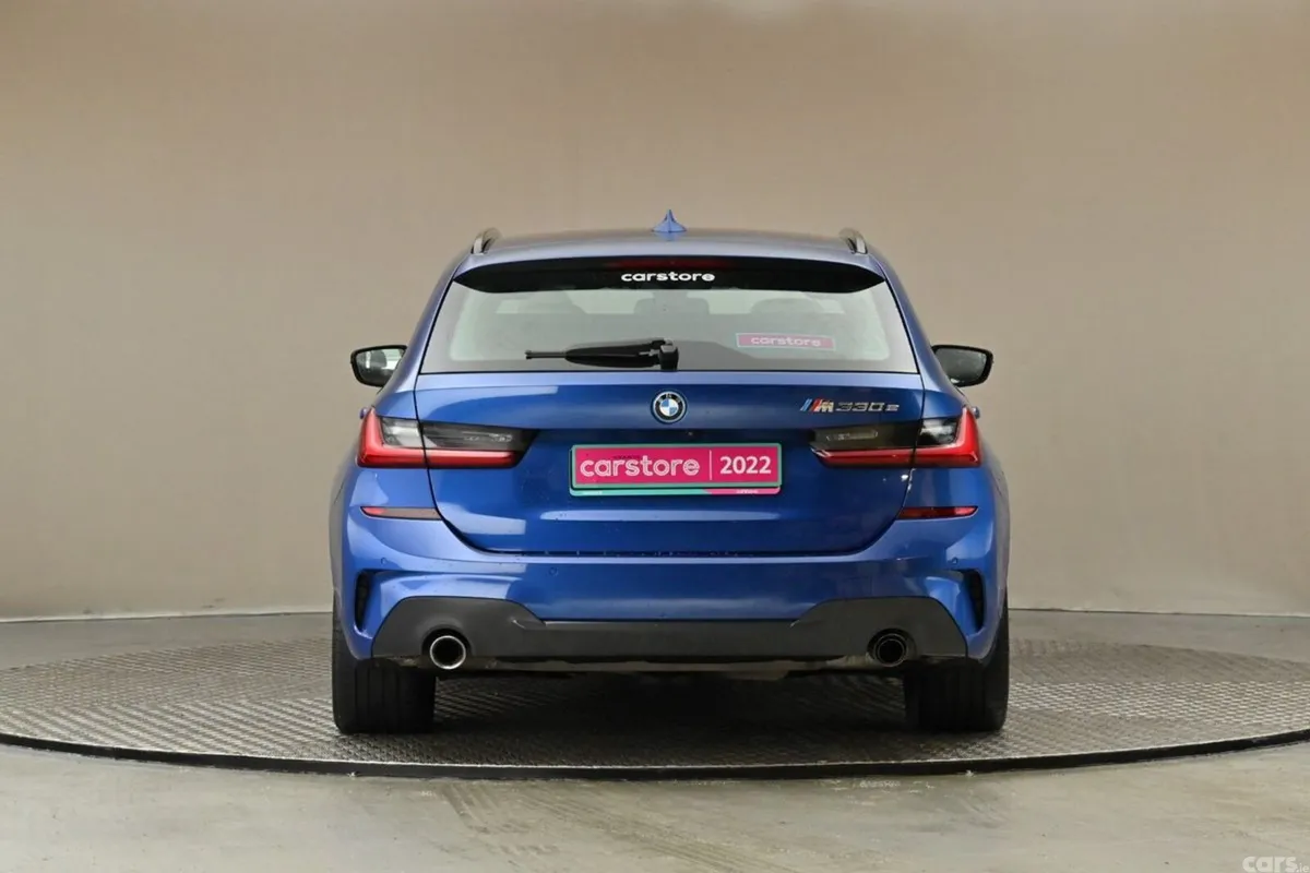 BMW 3-Series Estate, Petrol Plug-in Hybrid, 2022, Blue