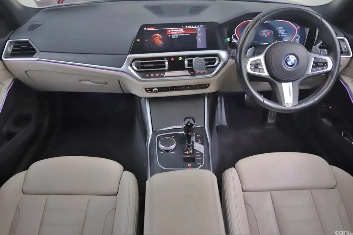 BMW 3-Series Estate, Petrol Plug-in Hybrid, 2022, Blue