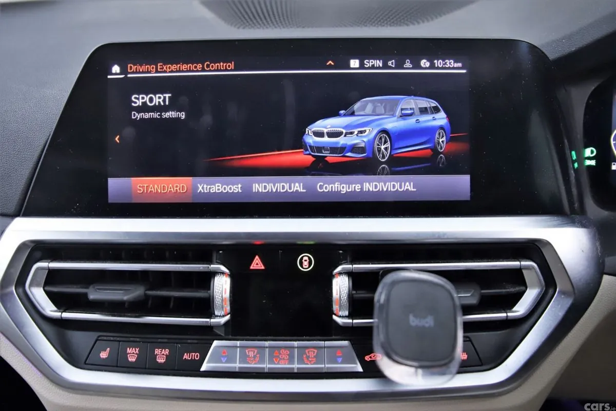 BMW 3-Series Estate, Petrol Plug-in Hybrid, 2022, Blue