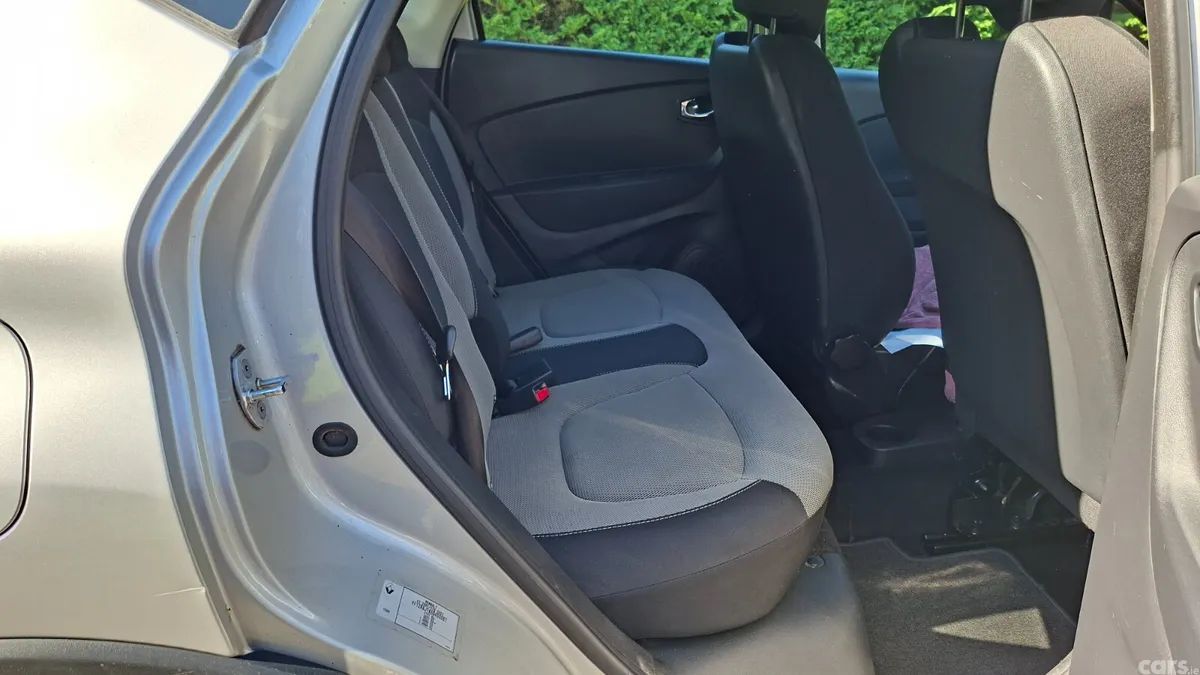 Renault Captur Hatchback, Diesel, 2017, Grey