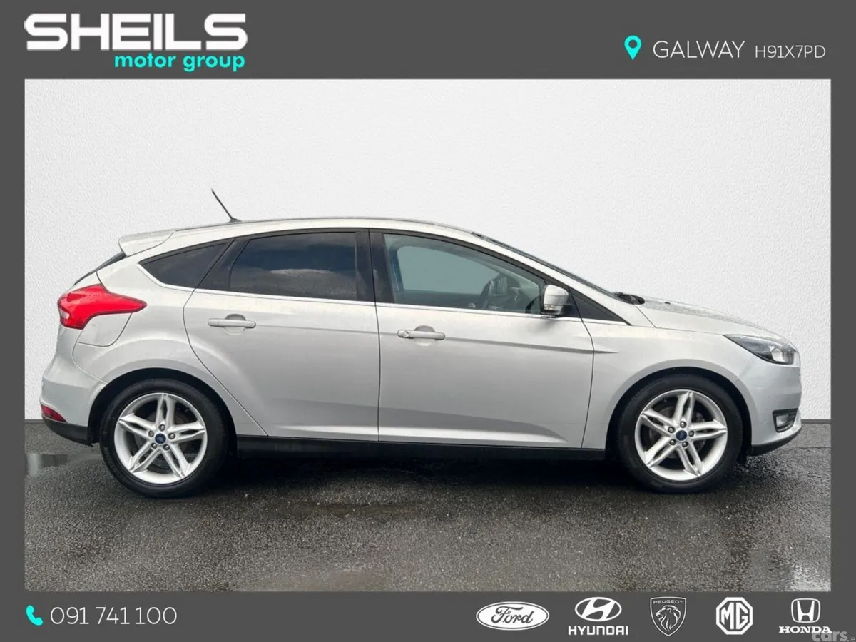 Ford Focus Hatchback, Petrol, 2017, Silver