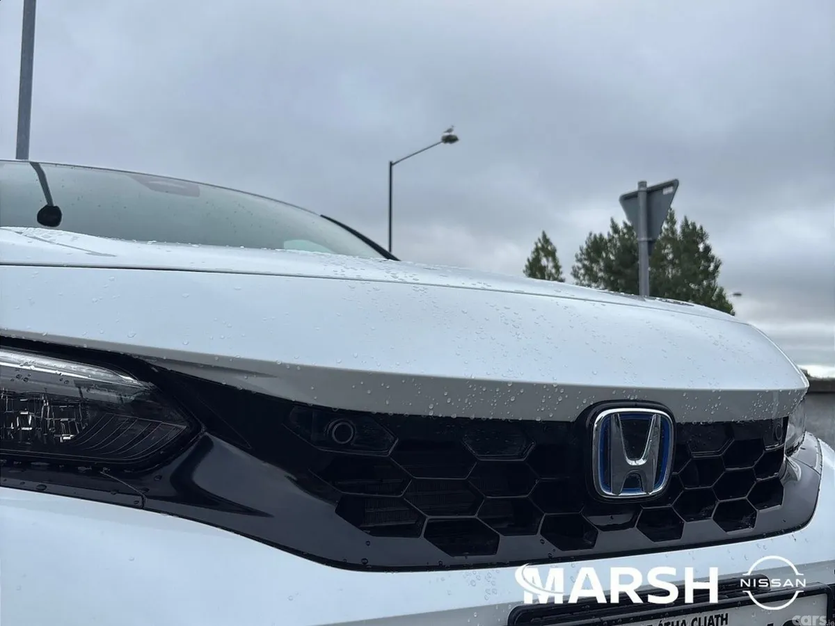 Honda Civic Hatchback, Petrol Hybrid, 2024, White