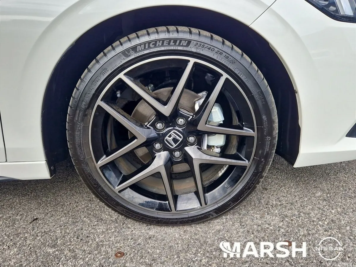 Honda Civic Hatchback, Petrol Hybrid, 2024, White