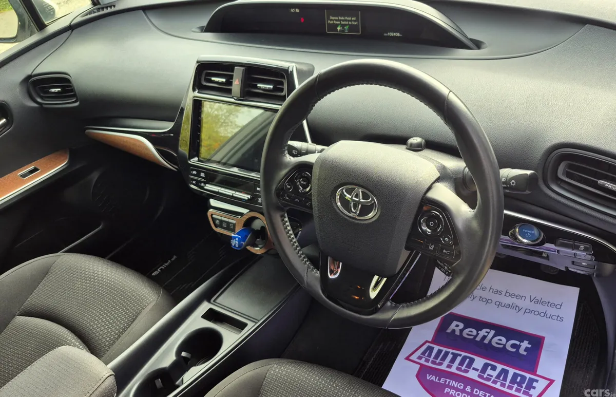 Toyota Prius Saloon, Petrol Hybrid, 2021, White