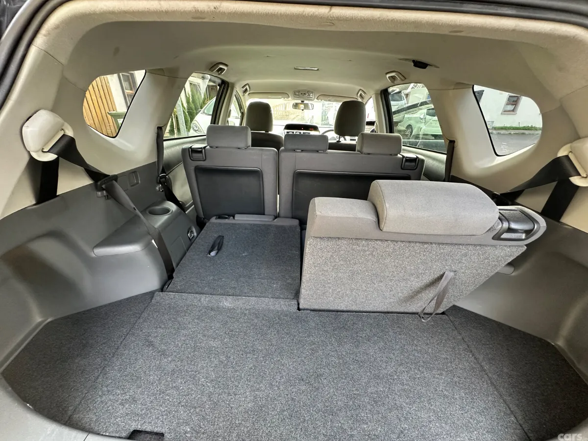 Toyota Prius MPV, Petrol Hybrid, 2012, White