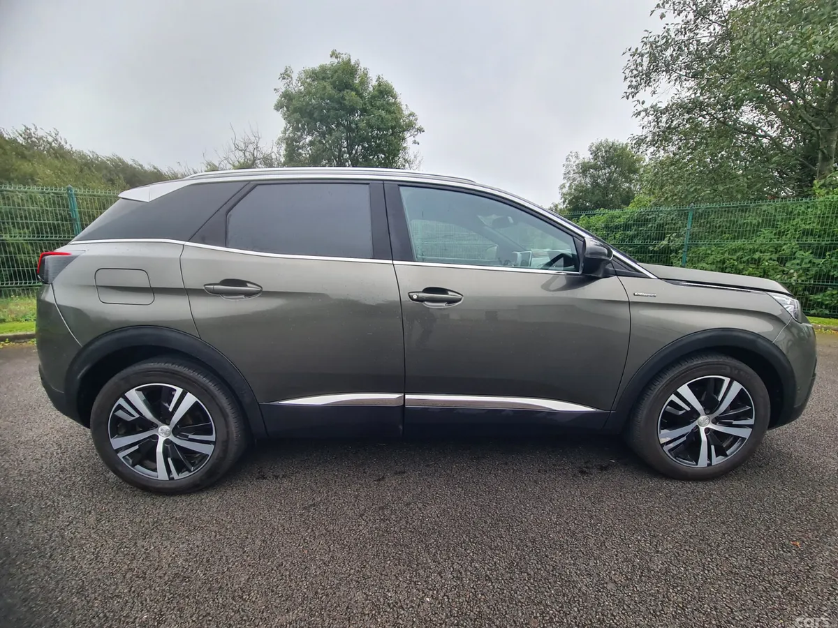 Peugeot 3008 MPV, Petrol, 2019, Grey