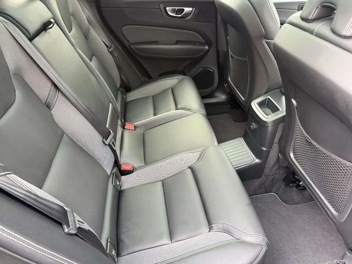 Volvo XC60 SUV, Petrol Plug-in Hybrid, 2022, Grey