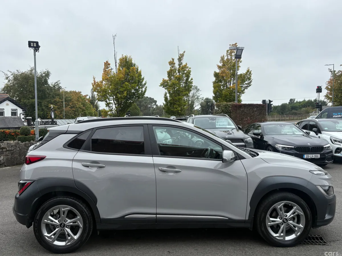 Hyundai KONA MPV, Petrol, 2022, Grey