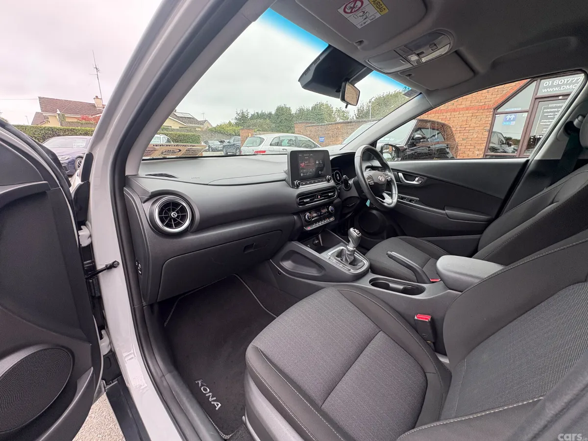 Hyundai KONA MPV, Petrol, 2022, Grey