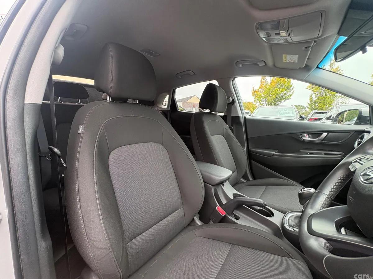 Hyundai KONA MPV, Petrol, 2022, Grey